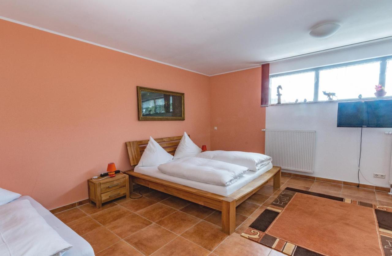 Pension Zum Reiterhof Schmogrow Exterior photo